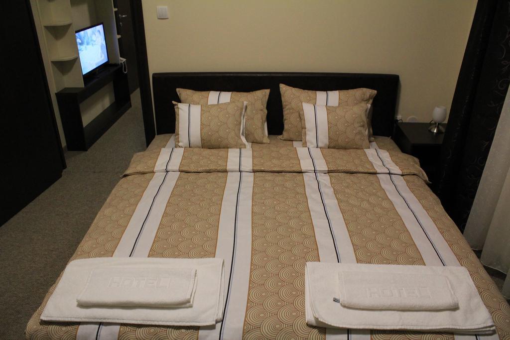 Hotel Feniks Pozarevac Požarevac Quarto foto