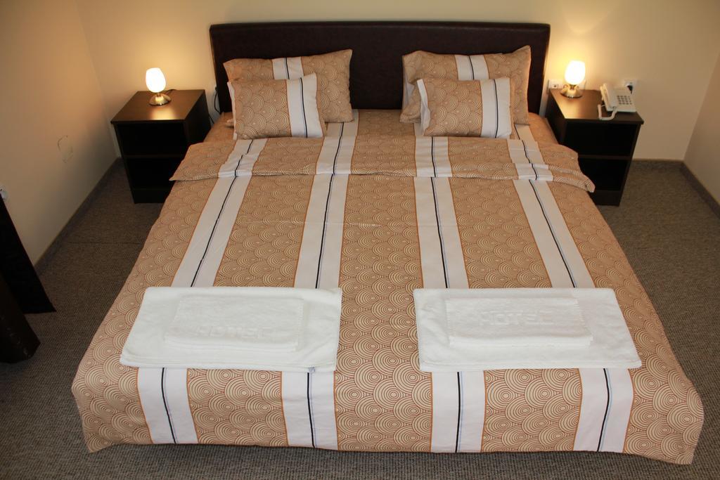 Hotel Feniks Pozarevac Požarevac Quarto foto